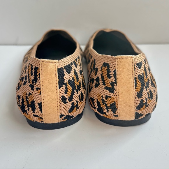 Torrid Leopard Stretch Fabric Pointed Toe Ballet Flats Size 9 Wide - Picture 5 of 10